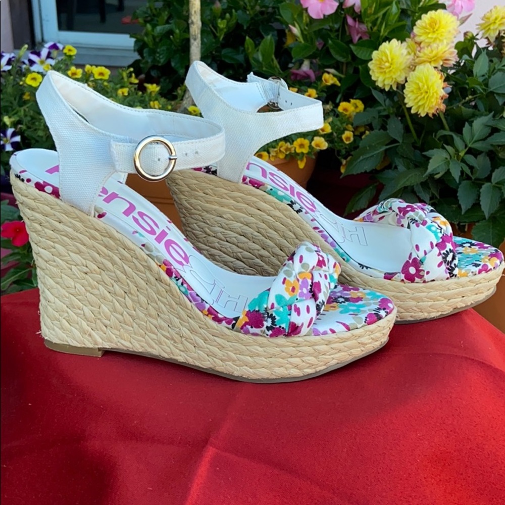 “Kenzie Girl” White Floral Wedge Sandals